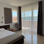 Mia Hotel