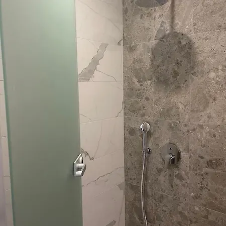Mia 索佐波尔