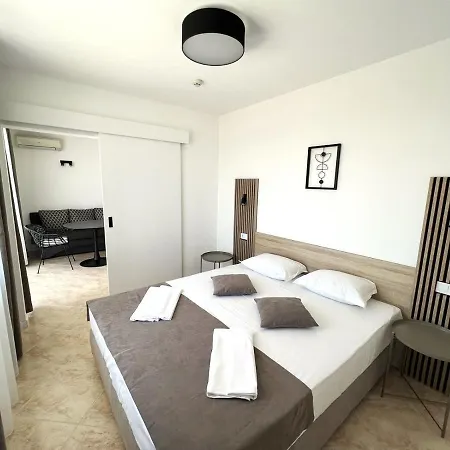 Mia * סוזופול